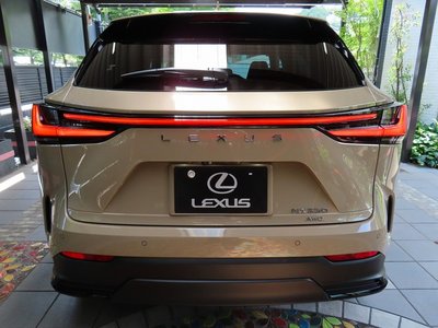 صورة مصغرة 16 لـ 2025 Lexus NX