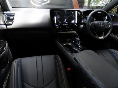 صورة مصغرة 55 لـ 2025 Lexus NX