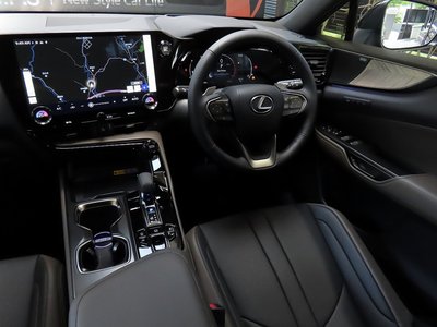صورة مصغرة 60 لـ 2025 Lexus NX