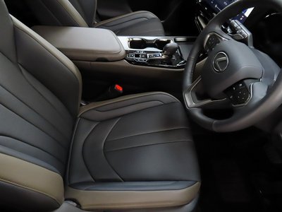صورة مصغرة 51 لـ 2025 Lexus NX