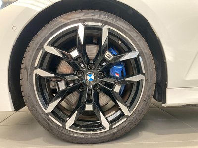 2025 BMW 3 SERIES 照片 9