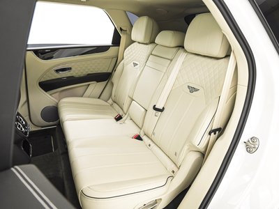 2023 Bentley BENTAYGA — миниатюра 17