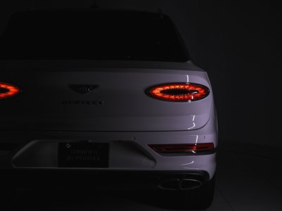 2023 Bentley BENTAYGA — миниатюра 24