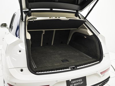 2023 Bentley BENTAYGA photo 7