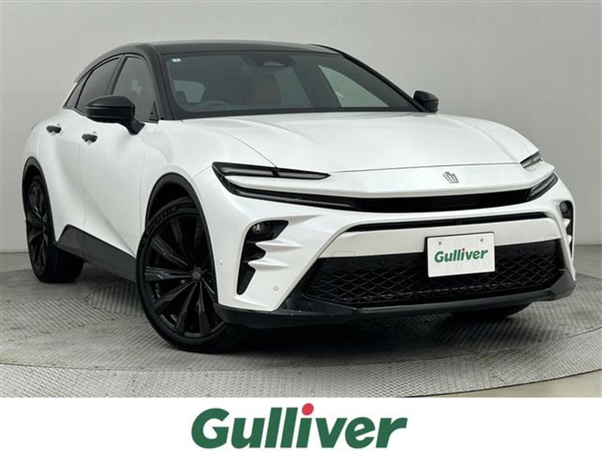 TOYOTA CROWN SPORT - View 1