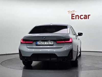 2026 BMW 3 SERIES photo 4