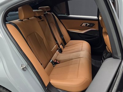 2026 BMW 3 SERIES thumbnail 16