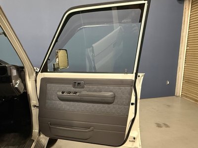 صورة مصغرة 20 لـ 2000 Toyota LAND CRUISER 70