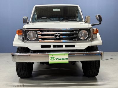 TOYOTA LAND CRUISER 70 - 2