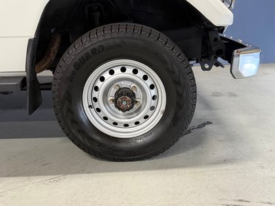 TOYOTA LAND CRUISER 70 - 8