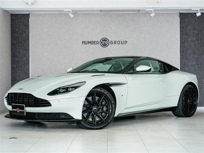 ASTON MARTIN DB11