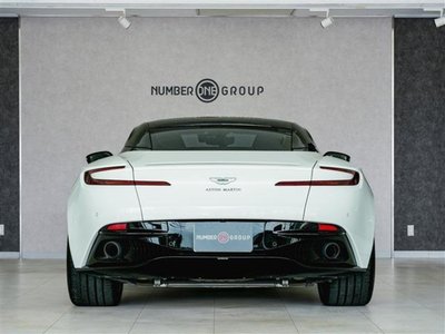 ASTON MARTIN DB11 - 3