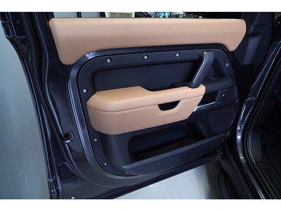صورة مصغرة 36 لـ 2025 LAND Rover DEFENDER