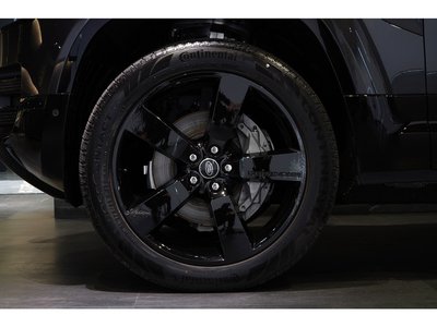 صورة 9 لـ 2025 LAND Rover DEFENDER
