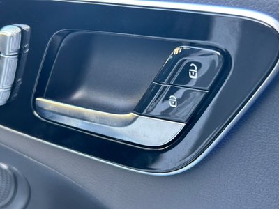 2025 Mercedes-BENZ C-CLASS 缩略图 23