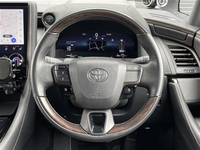 2024 Toyota ALPHARD — фото 4