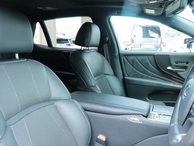 2020 Lexus LS 缩略图 9