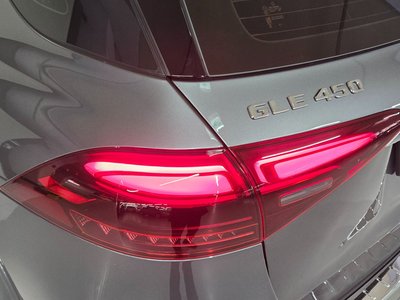 2025 Mercedes-BENZ GLE — миниатюра 13