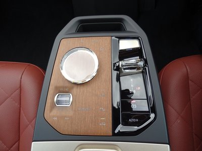 صورة مصغرة 46 لـ 2024 BMW IX