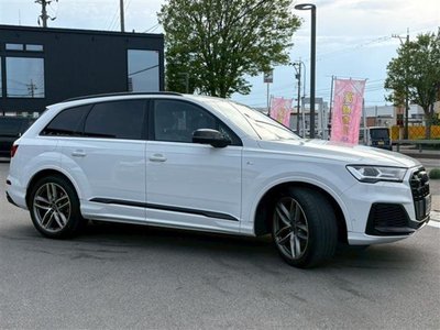 AUDI Q7 - 8