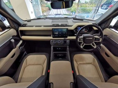 2023 LAND Rover DEFENDER — фото 4