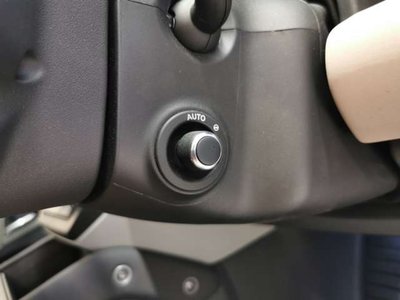 2023 LAND Rover DEFENDER thumbnail 16