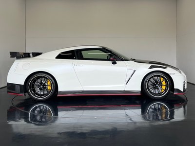 NISSAN GT-R - 5