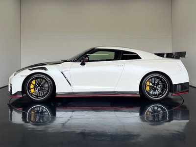 NISSAN GT-R - 6