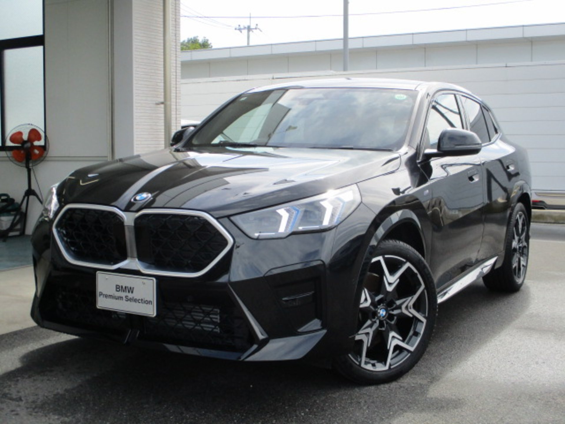 BMW X2 - View 1