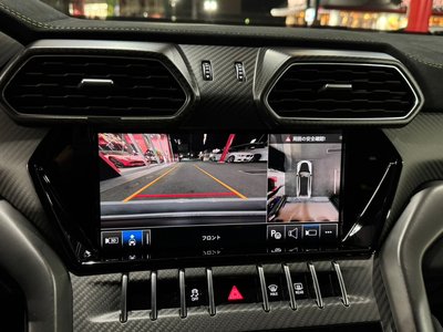 LAMBORGHINI URUS - 6
