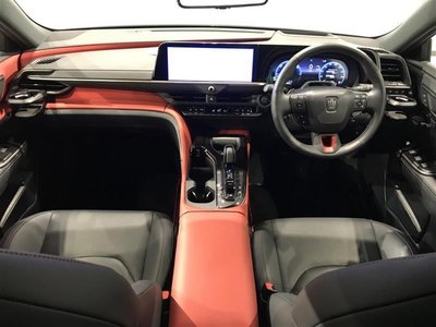 TOYOTA CROWN SPORT - 2