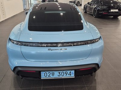 2023 Porsche TAYCAN 照片 3