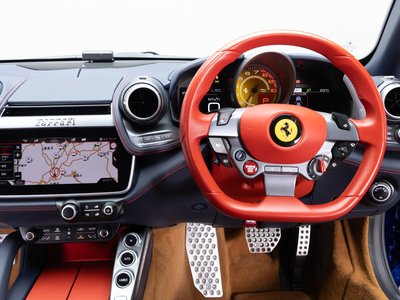 صورة مصغرة 34 لـ 2019 Ferrari GTC4 LUSSO