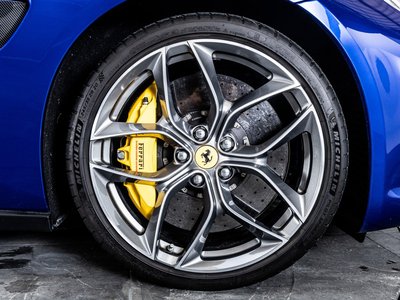 صورة مصغرة 20 لـ 2019 Ferrari GTC4 LUSSO