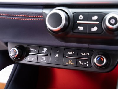 صورة مصغرة 49 لـ 2019 Ferrari GTC4 LUSSO