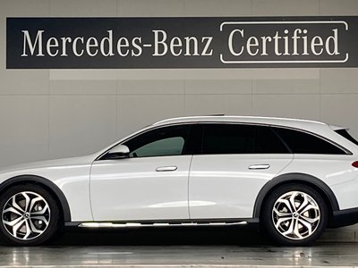 MERCEDES-BENZ E-CLASS - 3