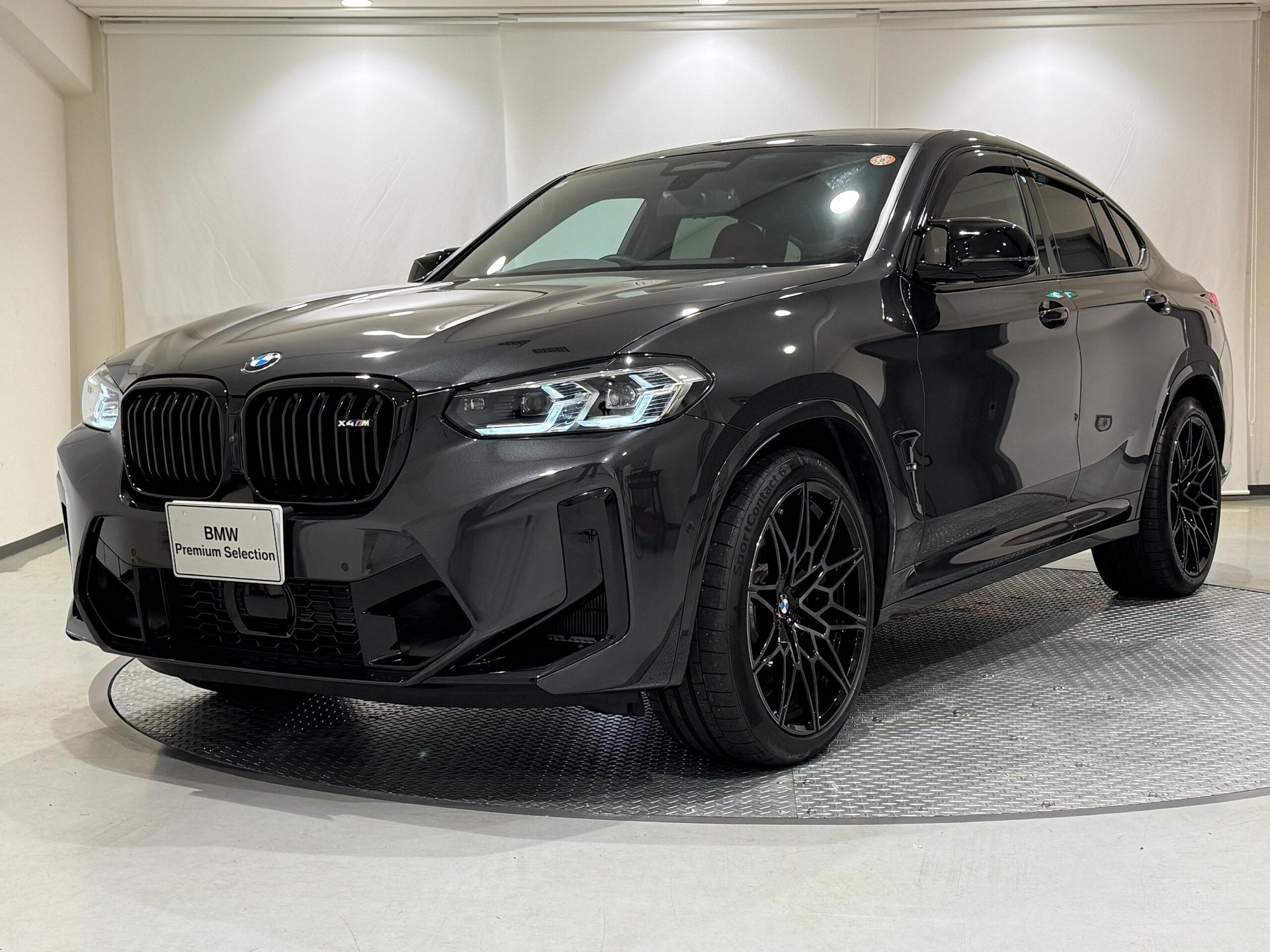 BMW X4 M - View 1