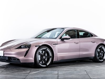 صورة 4 لـ 2022 Porsche TAYCAN