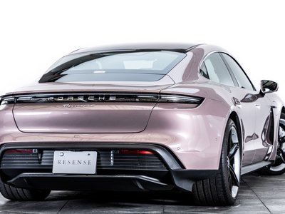 صورة 3 لـ 2022 Porsche TAYCAN