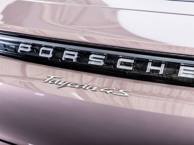 2022 Porsche TAYCAN — миниатюра 36