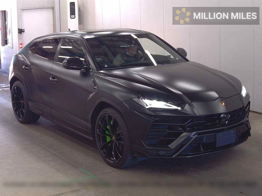 LAMBORGHINI URUS - View 1