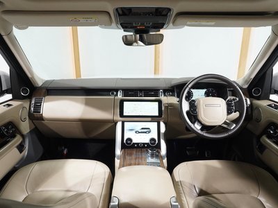 صورة 2 لـ 2020 LAND Rover RANGE ROVER
