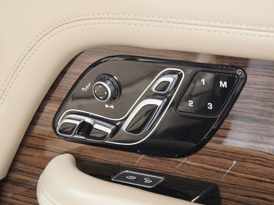 صورة 9 لـ 2020 LAND Rover RANGE ROVER