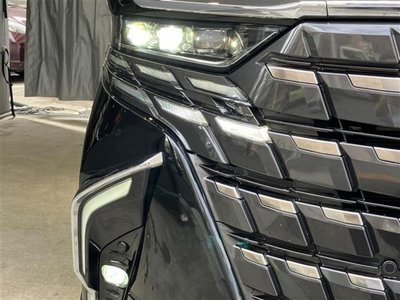 TOYOTA ALPHARD - 9