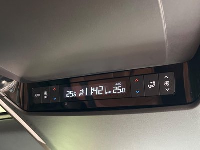صورة مصغرة 53 لـ 2023 Toyota VELLFIRE