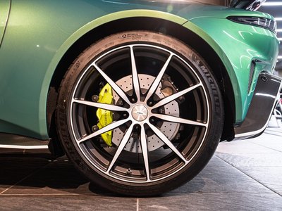 2023 Aston Martin VANTAGE — миниатюра 38