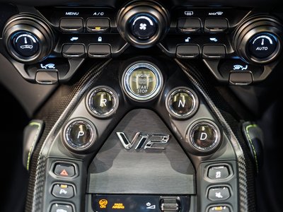 2023 Aston Martin VANTAGE — миниатюра 55