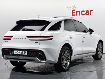 صورة 3 لـ 2022 Genesis GV70