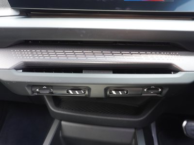 2026 BMW 1 SERIES thumbnail 34