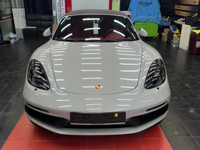 2024 Porsche 718 photo 2